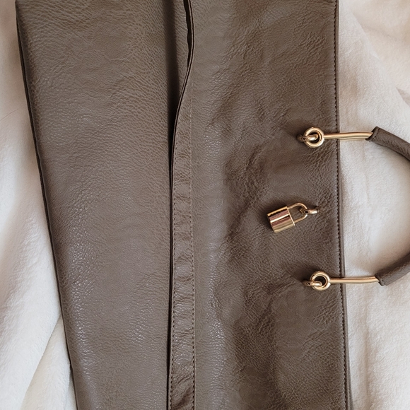 Christian Siriano Bag - Picture 7 of 9